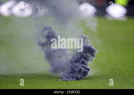 Derby, Royaume-Uni.30th janvier 2022.Une poussée est lancée sur le terrain après que Luke Plange du comté de Derby a mis ses équipes au premier but.EFL Skybet Championship Match, Derby County v Birmingham City au stade Pride Park à Derby le dimanche 30th janvier 2022. Cette image ne peut être utilisée qu'à des fins éditoriales.Utilisation éditoriale uniquement, licence requise pour une utilisation commerciale.Aucune utilisation dans les Paris, les jeux ou les publications d'un seul club/ligue/joueur. photo par Steffan Bowen/Andrew Orchard sports photographie/Alay Live news crédit: Andrew Orchard sports photographie/Alay Live News Banque D'Images