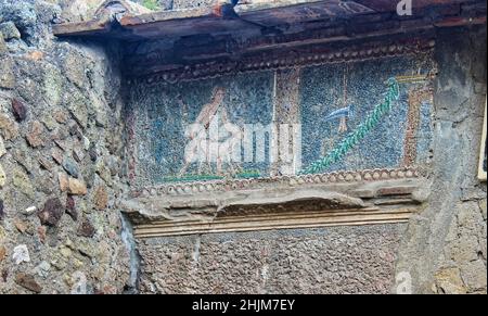 Fresques romaines trouvées dans les célèbres ruines d'Herculanum, l'ancienne ville détruite par l'éruption du Vésuve. Banque D'Images