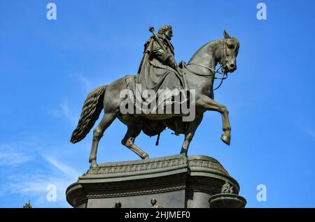 Monument du roi Jean de Saxe en face du Semperoper à Dresde, Saxe, Allemagne Banque D'Images