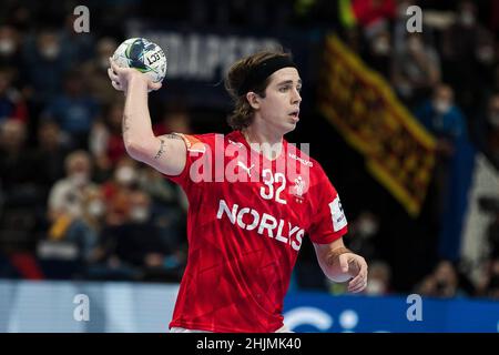 Budapest, Hongrie, 30th janvier 2022.Jacob Tandrup Holm, du Danemark, en action pendant le match de match entre la France et le Danemark de l'EHF 2022, 3rd places entre la France et le Danemark à Budapest, Hongrie.30 janvier 2022.Crédit : Nikola Krstic/Alay Banque D'Images