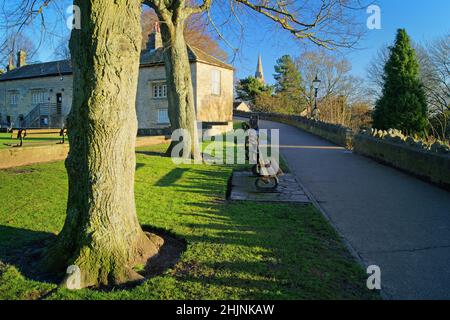 Royaume-Uni, Yorkshire du Nord, parc du château de Knaresborough et musée du palais de justice Tudor Banque D'Images