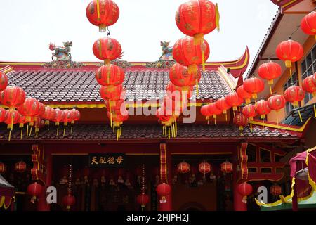 Pati - janvier 2022 : l'architecture du temple chinois se réfère à un type de structures utilisées comme lieu de culte du bouddhisme chinois, du taoïsme ou du folk chinois. Banque D'Images