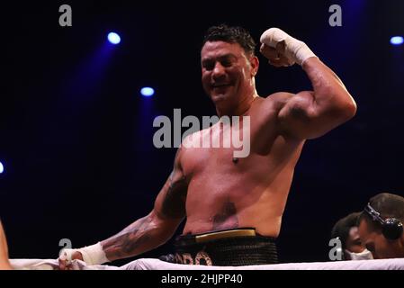 Balneario Camboriu, Santa Catarina, Brésil.31st janvier 2022.Match de boxe entre Whindersson Nunes et Popo Freitas.31 janvier 2022, Balneario Camboriu, Santa Catarina, Brésil: Match de boxe entre le brésilien YouTuber Whindersson Nunes et l'ancien brésilien quatre fois champion du monde Acelino 'Popo' Freitas dans un concert de Fight Music Show, avec des spectacles de Wesley Safadao et plusieurs combats à Balio Camboriu, sur la côte de Santa Catarina, le dimanche 30.Le combat s'est terminé par un tirage au sort.Credit: Leco Viana/Thenews2 (Credit image: © Leco Viana/TheNEWS2 via ZUMA Press Wire) Banque D'Images