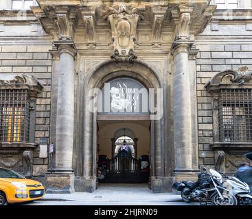 Florence, Italie.Janvier 2022 vue extérieure de l'entrée du musée d'anthropologie dans le centre-ville Banque D'Images