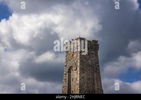 Monument de la liberté dédié à la bataille du col de Shipka sur le pic de Stoletov sur le col de Shipka dans la chaîne des montagnes des Balkans, Bulgarie Banque D'Images