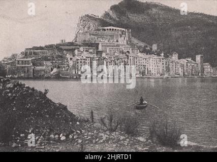 Baie abritée de Porto Venere sur la Riviera di Levante. Italie (1923) Banque D'Images