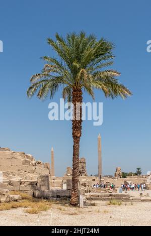 Louxor, Égypte - 21 septembre 2021 : Obélisque de la reine Hapshetsut à Karnak, Égypte Banque D'Images