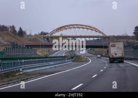 Traversez l'autoroute A1 officiellement nommée Amber Highway en Pologne, près de la frontière entre la Pologne et la République tchèque Banque D'Images