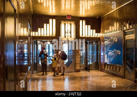 New York City, New York, États-Unis - 12 août 2019 : intérieur de l'entrée du bâtiment Chrysler, NYC. Banque D'Images