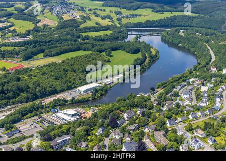 Vue aérienne, Biggesee, lac supérieur, piscine de loisirs Olpe, ville d'Olpe,Olpe, pays aigre, Rhénanie-du-Nord-Westphalie, Allemagne, établissement de baignade,salle de bain Banque D'Images