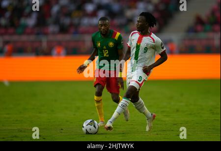 Yaoundé, Cameroun, 9 janvier 2022 : l'AISS Kaboré du Burkina Faso pendant le Cameroun contre le Burkina Faso - coupe des nations d'Afrique au stade Paul Biya.Prix Kim/CSM. Banque D'Images