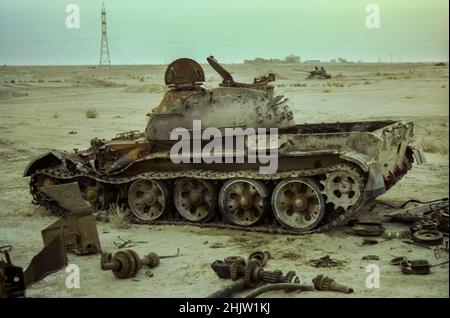 L'épave des T55 chars irakiens détruits pendant la guerre du Golfe de 2 en 2003 Banque D'Images