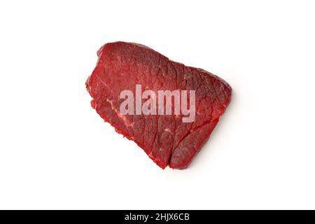 Steak de bœuf cru isolé sur fond blanc Banque D'Images