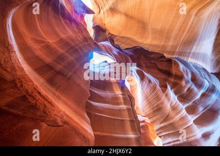 Antilope Canyon Sunlight jeux et rochers - Arizona - Etats-Unis Banque D'Images