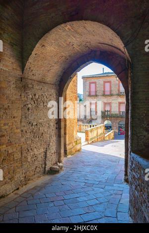 Vieille ville, raccourcissement, Atri, Abruzzes, Italie,Europe Banque D'Images