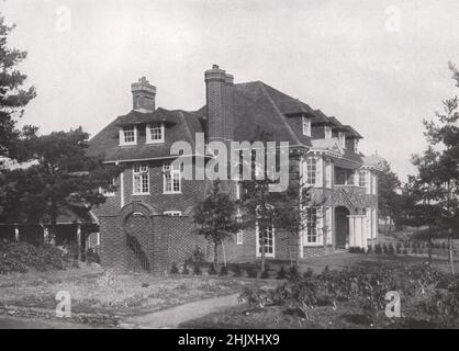 'The Chase,' Churt, près de Farnham : jardin. Surrey. Harold Falkner, architecte (1908) Banque D'Images