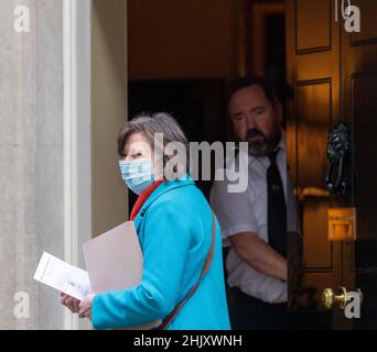 Londres, Royaume-Uni.01st févr. 2022.Frances O'Grady, Secrétaire générale de la TUC, arrive au 10 Downing Street Londres.Crédit : Ian Davidson/Alay Live News Banque D'Images