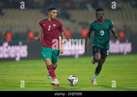 Yaoundé, Cameroun, 25 janvier 2022 : Achraf Hakimi du Maroc pendant la coupe des nations Malawi-Afrique au stade Ahmadou Ahidjo.Prix Kim/CSM. Banque D'Images