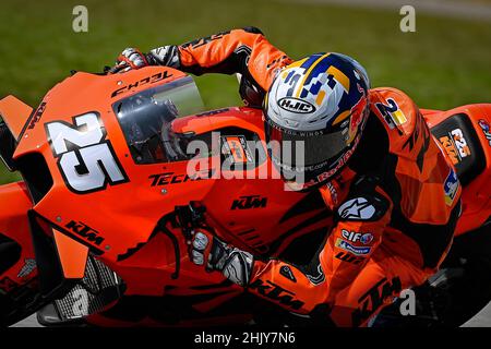 Le Setang Shakedown a lieu du 31 janvier au 2 février au circuit international de Sepang. Les pilotes d'essai et les rookes de première classe sont les premiers à se mettre sur la piste.01 février 2022 en photo: 25 Raul Fernandez El Sepang Shakedown se lleva a cabo del 31 de enero al 2 de febrero en el Circuito Internacional de Sepang, los pilotos de prueba y los novatos de la categoría reina se convivialité en los primeros en salir a la pista.01 de febrero de 2022 POOL/ MotoGP.com/Cordon les images de presse seront à usage éditorial uniquement.Crédit obligatoire : © motogp.com Cordone Press Banque D'Images