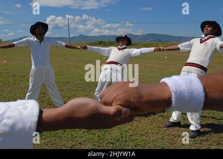 Rome, Italie 04/06/2006: Galicano di Roma, match de cricket entre Bangla Roma et Latina équipe valide pour le championnat de la série B.© Andrea Sabbadini Banque D'Images