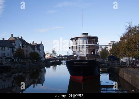 Vue sur la rive à Leith, Édimbourg, Écosse au Royaume-Uni Banque D'Images