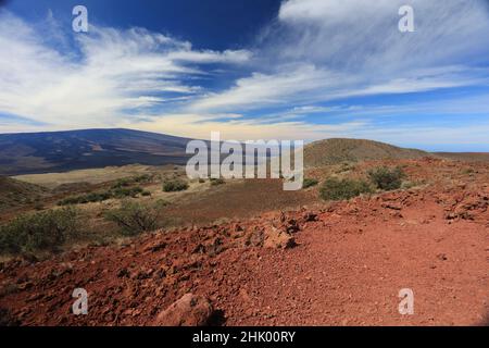 Mauna Kea est un volcan dormant sur l'île de Hawaiʻi.Son sommet est de 4 207,3 m (13 803 pi) au-dessus du niveau de la mer, le point le plus élevé de Big Island. Banque D'Images