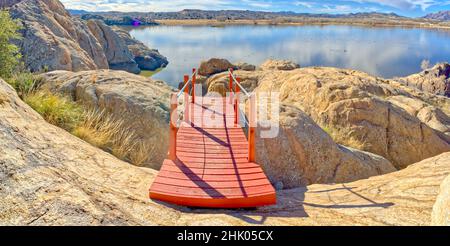 Le pont rouge de Willow Lake AZ Banque D'Images