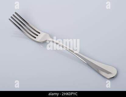 Une fourchette de table.Une fourchette en métal plaqué argent. Banque D'Images