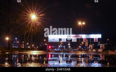 Hambourg, Allemagne.01st févr. 2022.Le lettrage de la compagnie Oiltanking peut être vu à l'entrée d'un terminal de chars dans le port de Hambourg.La compagnie logistique de réservoir Oiltanking est devenue la cible d'une attaque de hacker.Credit: Christian Charisius/dpa/Alay Live News Banque D'Images