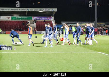 NORTHAMPTON, ROYAUME-UNI.FÉV 1st les joueurs de Barrow se réchauffent avant le match de la Sky Bet League 2 entre Northampton Town et Barrow au PTS Academy Stadium, Northampton, le mardi 1st février 2022.(Credit: John Cripps | MI News) Credit: MI News & Sport /Alay Live News Banque D'Images