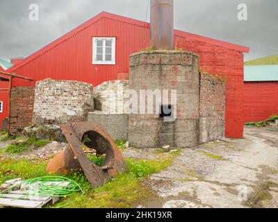 við Áir, Îles Féroé -Jul 2021: La dernière station de chasse à la baleine dans l'hémisphère Nord, aujourd'hui un monument intéressant.La station fermée est un rappel Banque D'Images