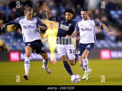LONDON, ENGLAND. MARCH 6TH Tyler Burey of Millwall controls the ball during  the Sky Bet Championship match between Millwall and Blackburn Rovers at The  Den, London on Saturday 6th March 2021. (Credit