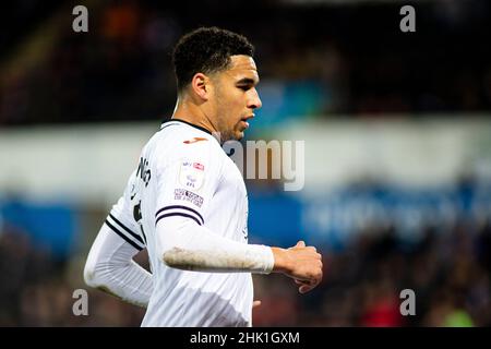 Swansea, Royaume-Uni.01st févr. 2022.Ben Cabango de Swansea City en action.EFL Skybet Championship Match, Swansea City v Luton Town au stade Swansea.com de Swansea le mardi 1st février 2022. Cette image ne peut être utilisée qu'à des fins éditoriales.Utilisation éditoriale uniquement, licence requise pour une utilisation commerciale.Aucune utilisation dans les Paris, les jeux ou les publications d'un seul club/ligue/joueur. photo de Lewis Mitchell/Andrew Orchard sports Photography/Alamy Live News crédit: Andrew Orchard sports Photography/Alamy Live News Banque D'Images