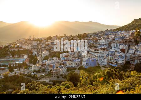 Coucher de soleil dans la ville bleue, Chefchaouen, Maroc. Banque D'Images