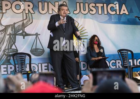 Ciudad de Buenos Aires, Argentine.1st févr. 2022.Le juge Juan Ramos Padilla a prononcé son discours lors de la marche appelant à la démocratisation de la justice.(Credit image: © Esteban Osorio/Pacific Press via ZUMA Press Wire) Banque D'Images