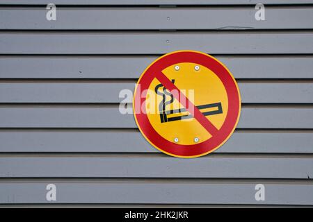 Panneau interdiction de fumer sur le mur Banque D'Images