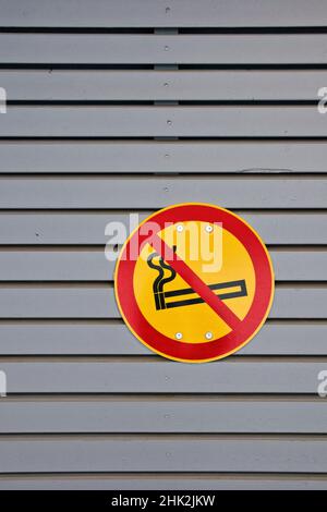 Panneau interdiction de fumer sur le mur Banque D'Images