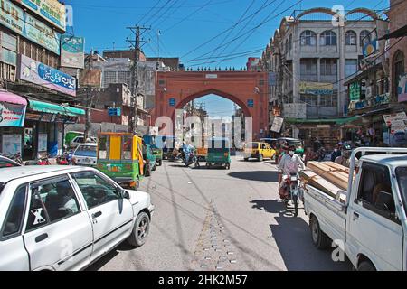 La rue d'époque à Peshawar, Pakistan Banque D'Images