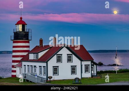 West Quoddy Head Lighthouse est le point le plus à l'est des États-Unis près de Lubec, Maine, USA Banque D'Images