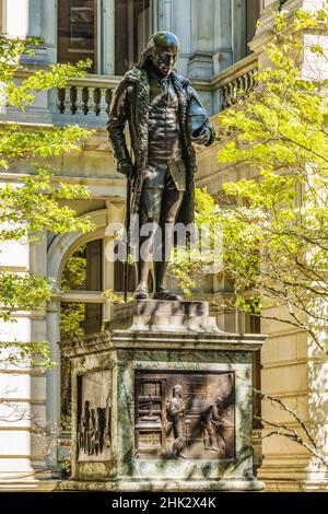 Statue de Benjamin Franklin, Boston, Massachusetts. Front of the Boston Latin School fondé en 1635. Statue créée en 1865 par Richard Greenough. (Éditorial U Banque D'Images