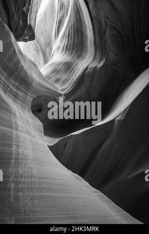 Formations de Slickrock dans le Lower Antelope Canyon, réserve indienne Navajo, Arizona, États-Unis. Banque D'Images