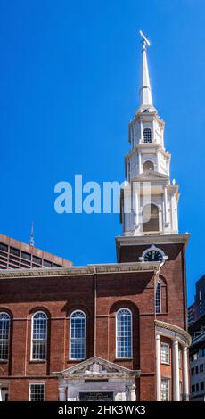 Park Street Church à côté de Boston Common, Freedom Trail, Boston, Massachusetts. Église congrégative évangélique fondée en 1804 et très impliquée dans un Banque D'Images