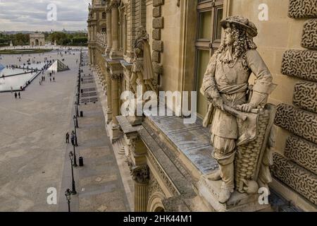 FRANCE.PARIS (75) MUSÉE DU LOUVRE (VUE AÉRIENNE).STATUE DE VAUBAN SÉBASTIEN LE PRESTRE, MARQUIS DE VAUBAN, GÉNÉRALEMENT CONNUE UNIQUEMENT SOUS LE NOM DE VAUBAN, Banque D'Images