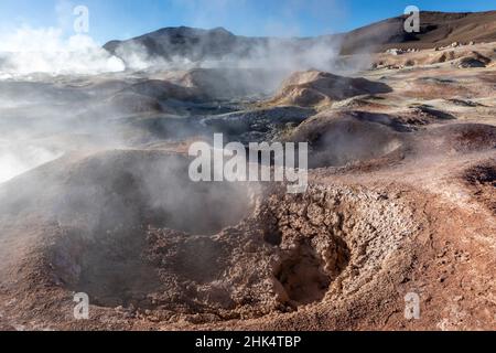 Geysers à Banos Termâles dans la réserve nationale de faune andine Eduardo Avaroa, département de Potosi, Bolivie, Amérique du Sud Banque D'Images