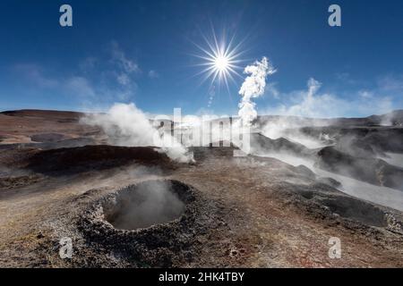 Geysers à Banos Termâles dans la réserve nationale de faune andine Eduardo Avaroa, département de Potosi, Bolivie, Amérique du Sud Banque D'Images