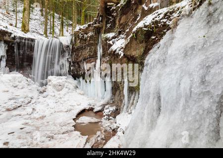 Chute d'eau inférieure, gorge de Horschbach, Murrhardt, forêt souabe, Bade-Wurtemberg,Allemagne, Europe Banque D'Images