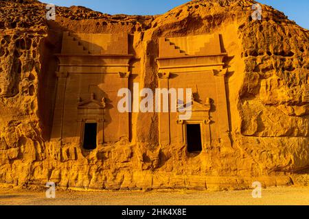 Tombe de roche, Madain Saleh (Hegra) (Al Hijr), site du patrimoine mondial de l'UNESCO, Al Ula, Royaume d'Arabie Saoudite, Moyen-Orient Banque D'Images