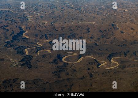 Des rivières sèches serpentant à travers les montagnes autour de Salalah, Oman, Moyen-Orient Banque D'Images