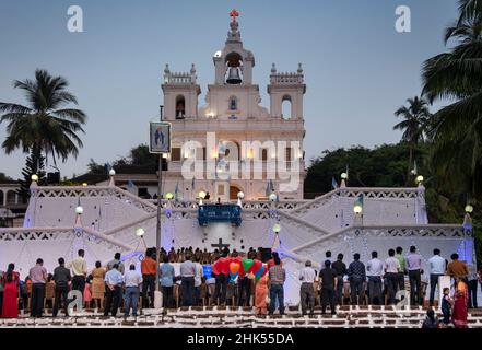 Un festival à l'église notre-Dame de l'Immaculée conception, site du patrimoine mondial de l'UNESCO, Panjim City (Panaji), Goa, Inde, Asie Banque D'Images