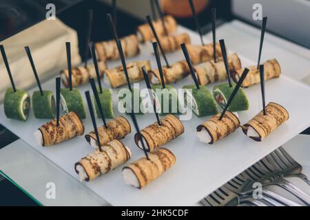 photo d'en-cas sur une table de banquet buffet plats froids d'en-cas Banque D'Images